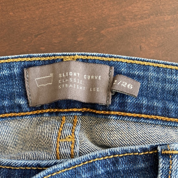 Levi’s Slight Curve Classic Straight Leg size 2 26 - Picture 4 of 6